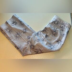 ANNIKA Cutter & Buck | ladies cropped golf pants. Size: 8
